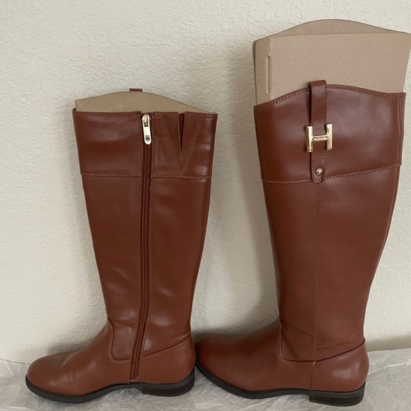 Tommy Hilfiger Elegant Brown Leather Riding Boots - Picture 3 of 5
